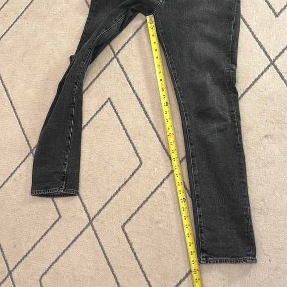 Vintage Levi’s black wash jeans - Picture 11 of 12